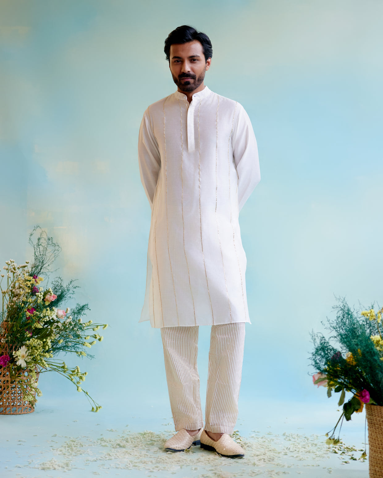 Image of Ivory Lilac Chanderi
 Gota Kurta with Crushed Stripe 
Tissue Narrow Pants