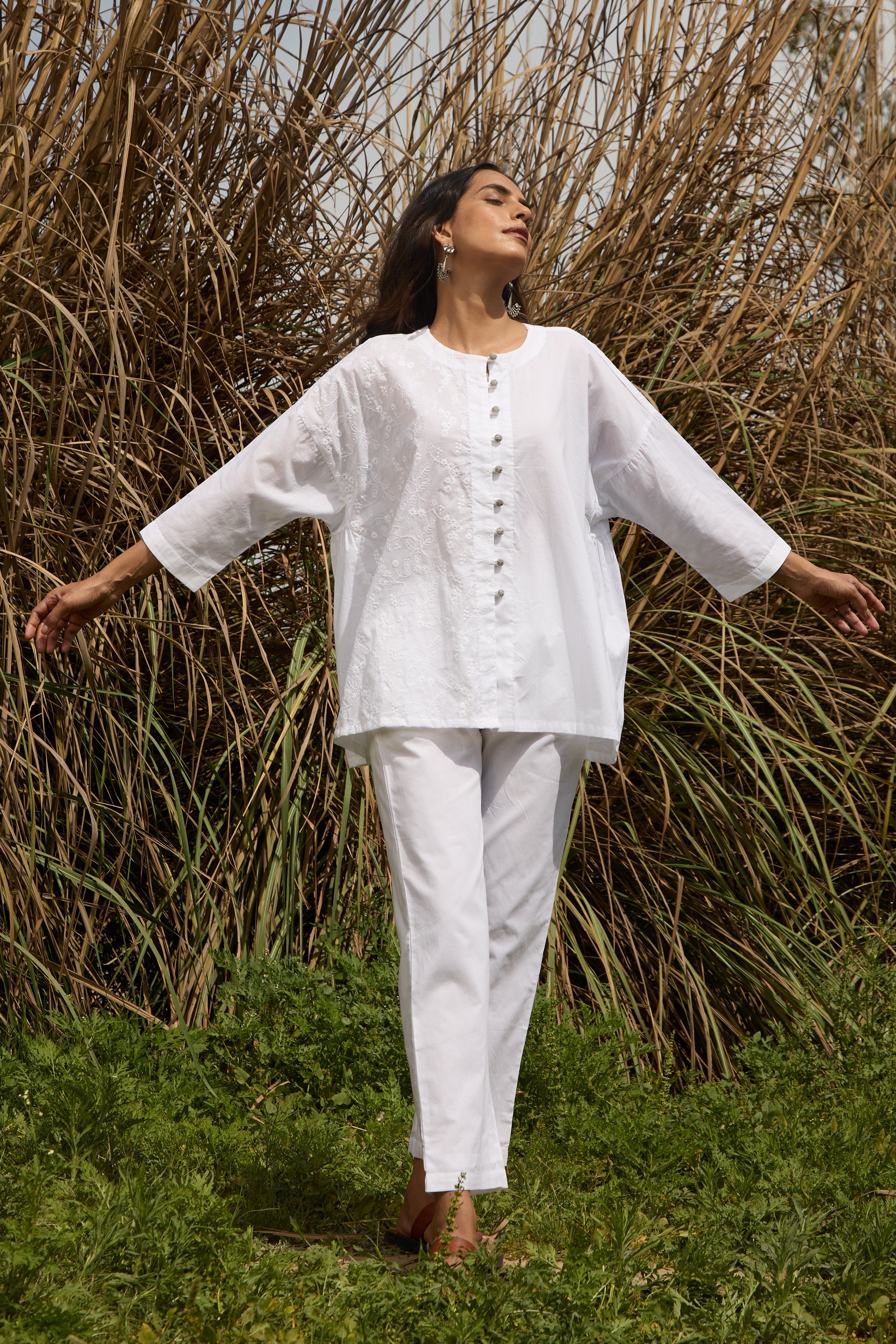trueBrowns White Cotton Embroidered Relaxed Co-ord Set