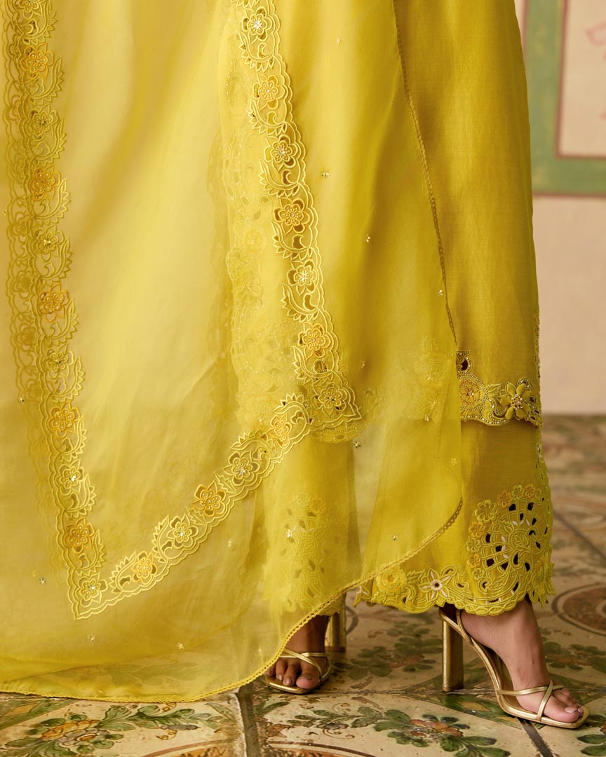 YELLOW CUTWORK DUPATTA