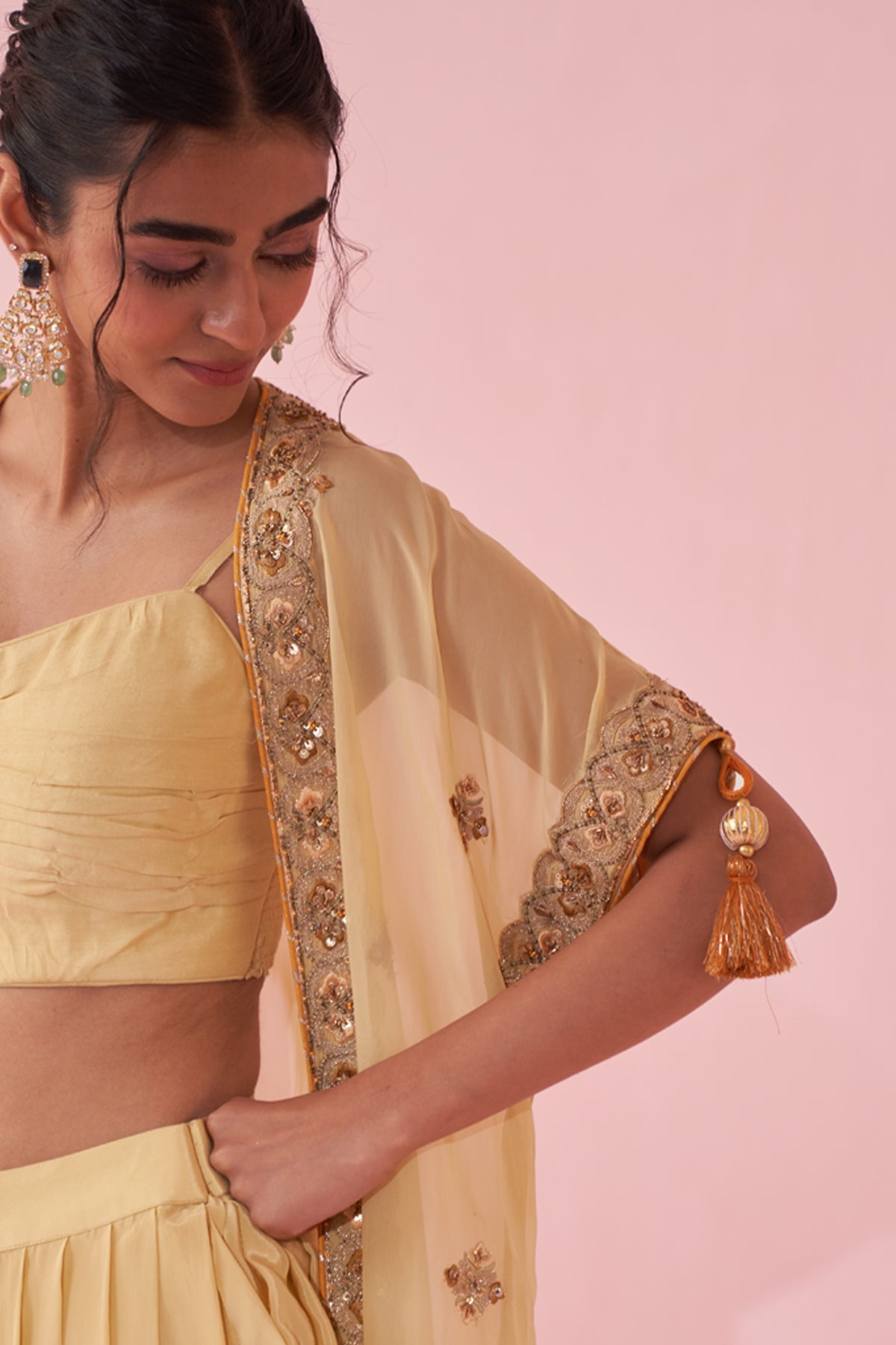 GOHAR YELLOW CAPE SET