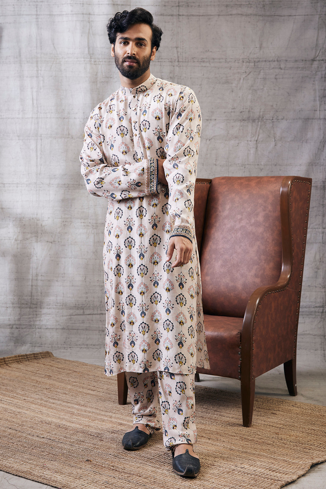 Image of Sarouk Printed Kurta Set