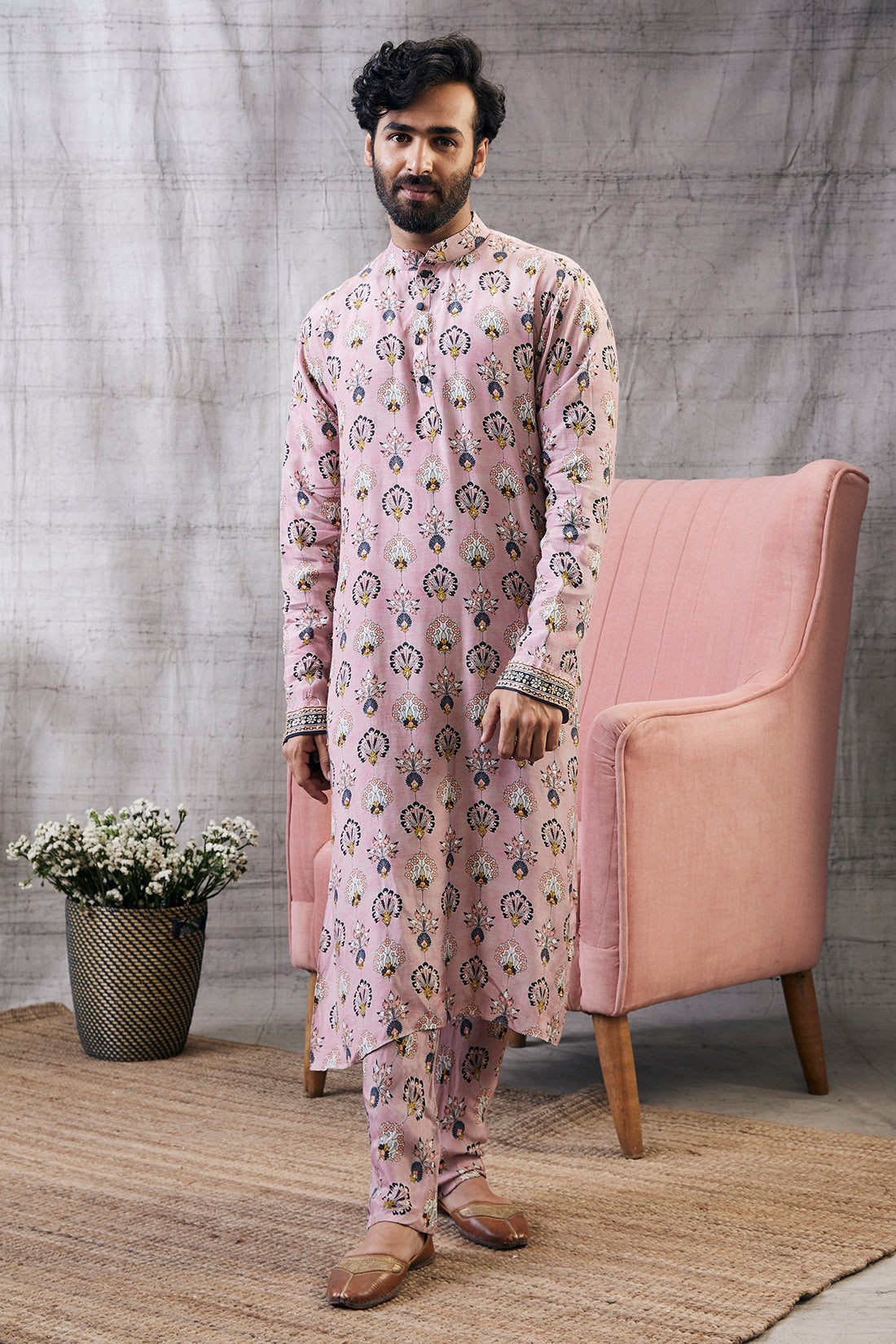 Image of Sarouk printed kurta set