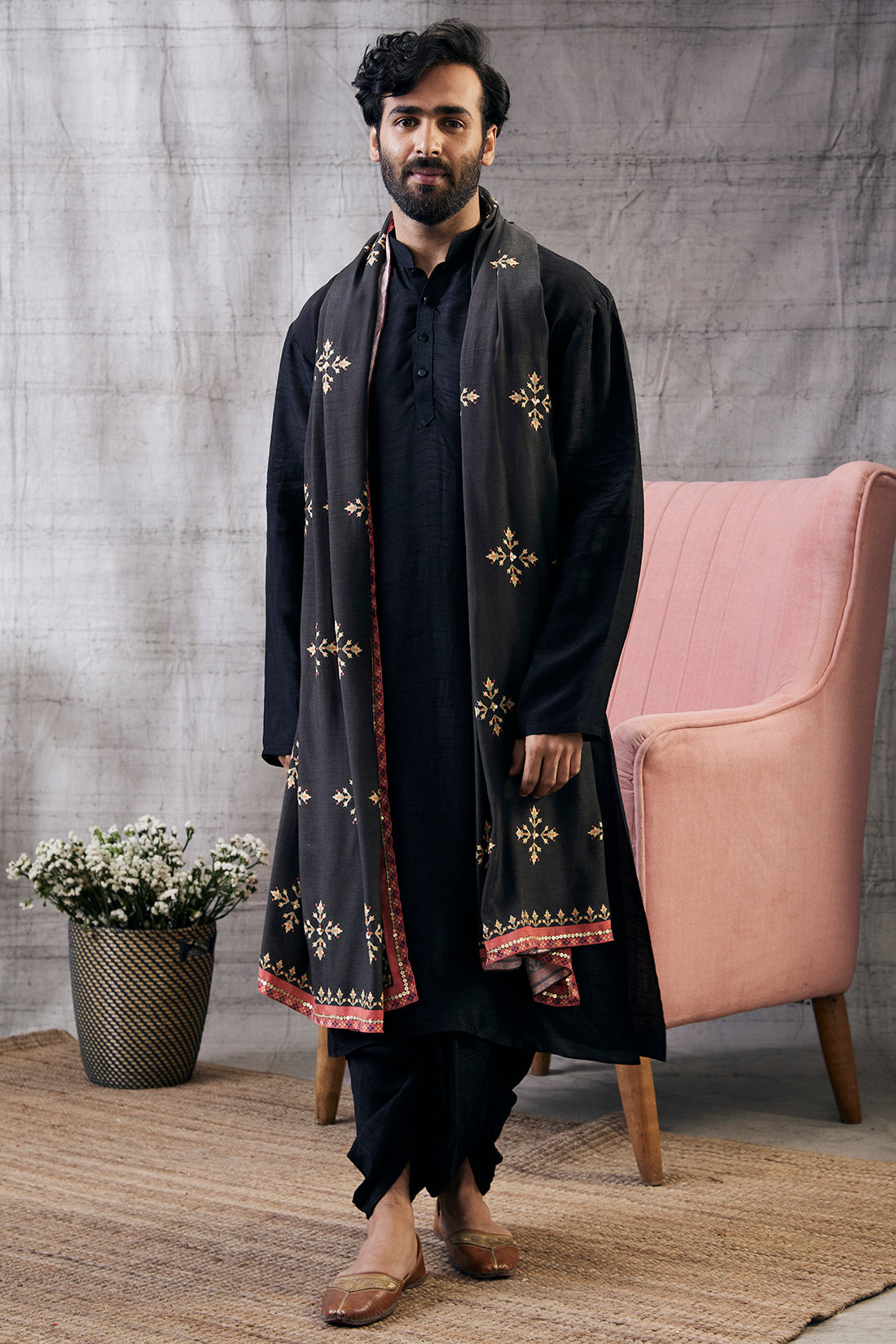 Image of Zahra Printed Dhoti Set With Shawl