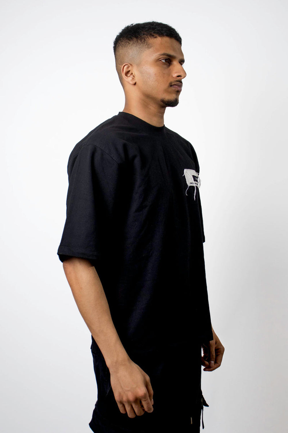 Toffle Black T-Shirt - Auraya Fashion