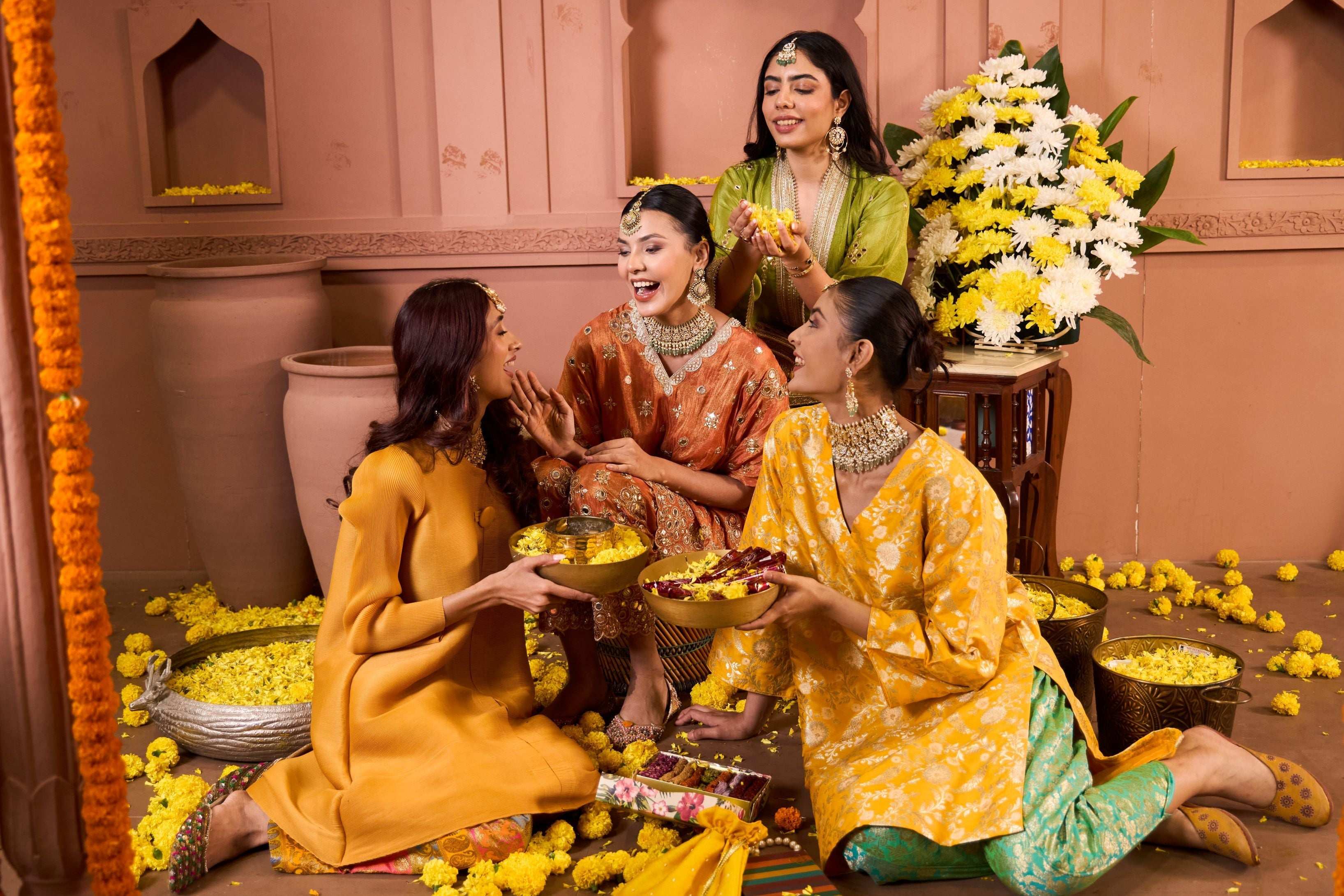 Tasuvure Aaina Adaa Mirror Work Kaftan Set - Orange