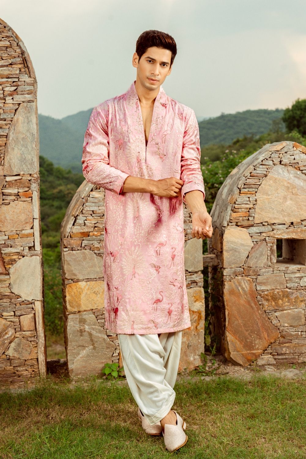 Baby pink silk kurta set with threadwork