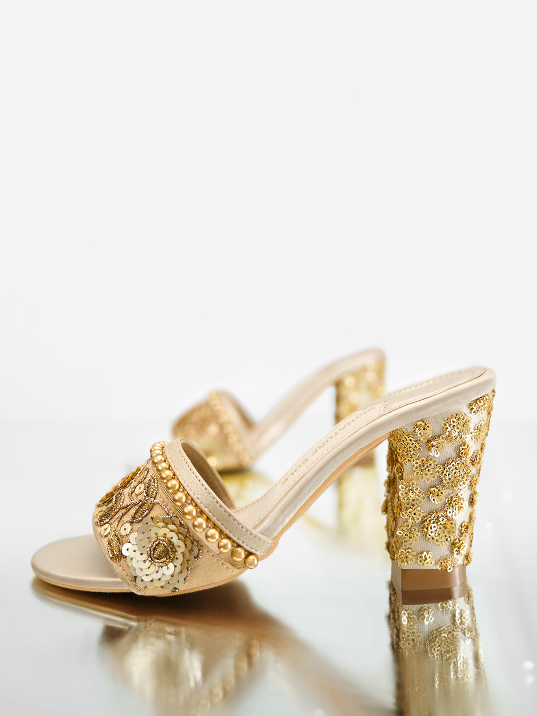 Ivory Zardozi Embroidered Mule