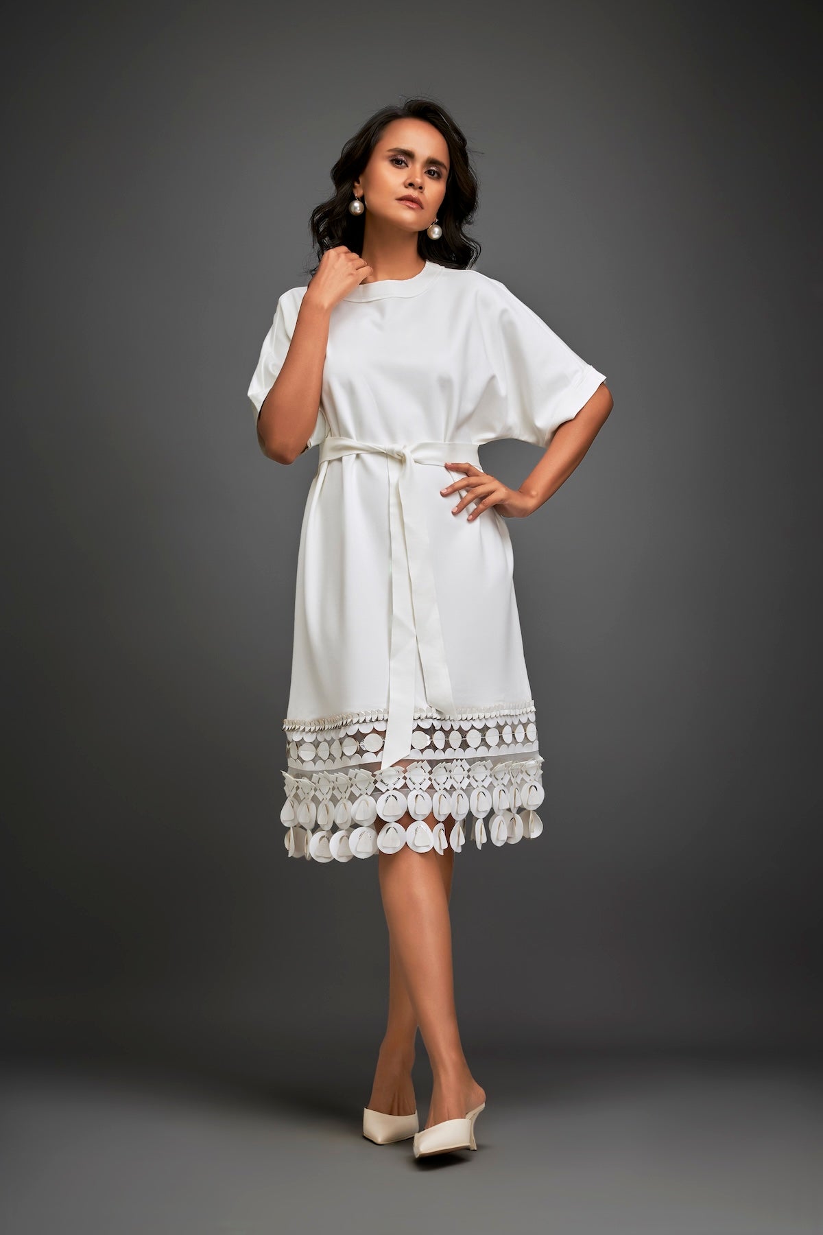 Dress With Belted Waist And Metallic Geometric Hemline