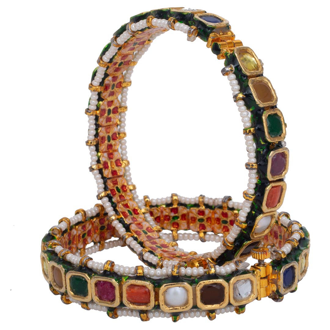 Vivinia By Vidhi Mehra Inaayat Gold Plated Multicolored Womens Kundan, Polki Pair of Bangles VB305