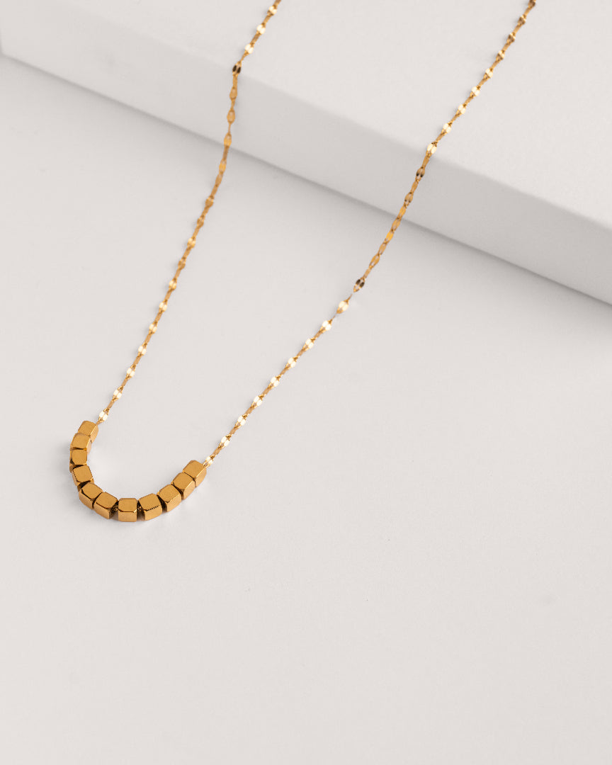 The Queen Necklace