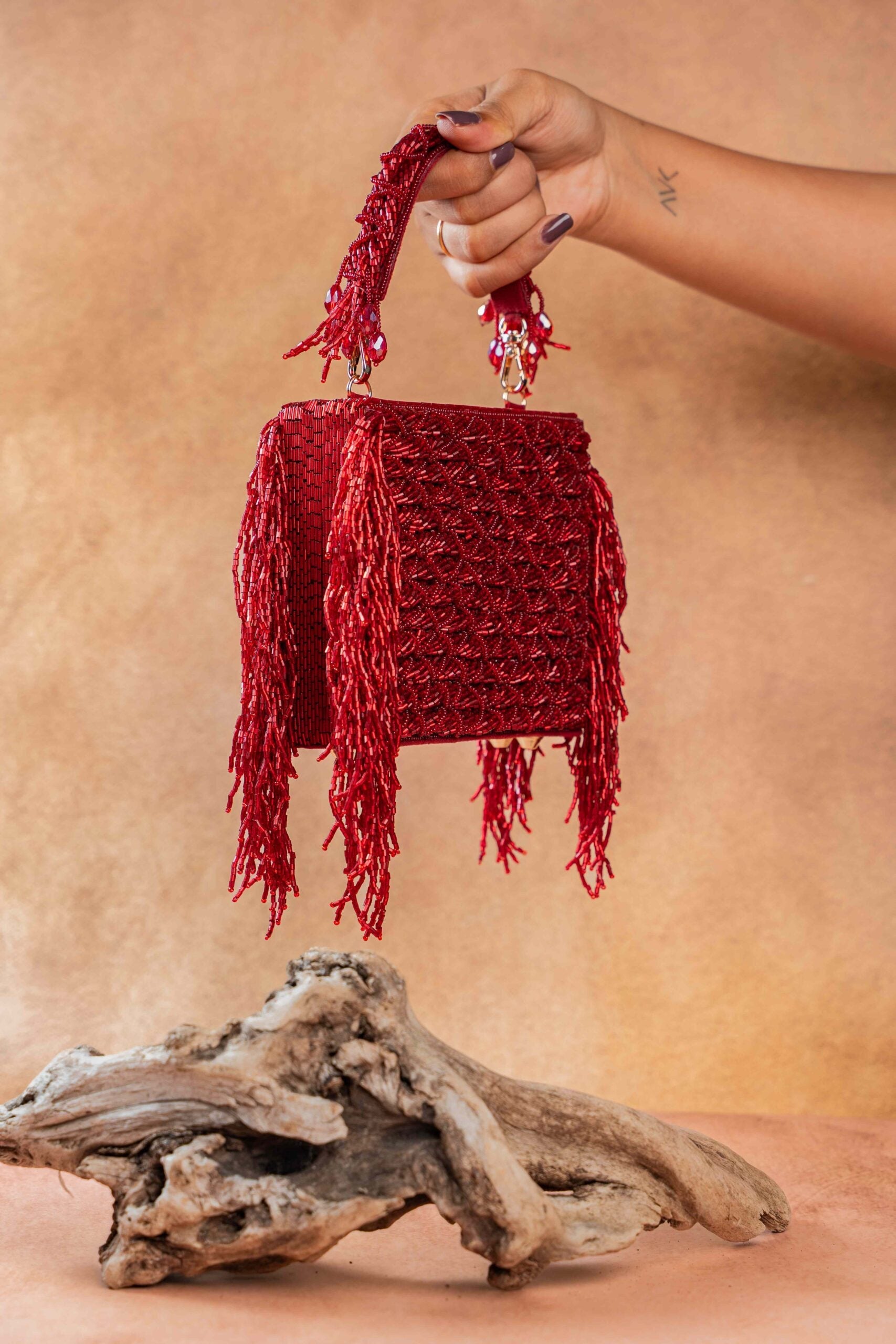 Weave Fringe Kasse Maroon