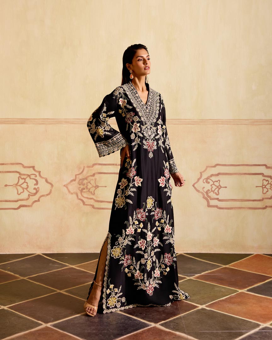 BLACK CONTRAST EMBROIDERED DRESS KURTA