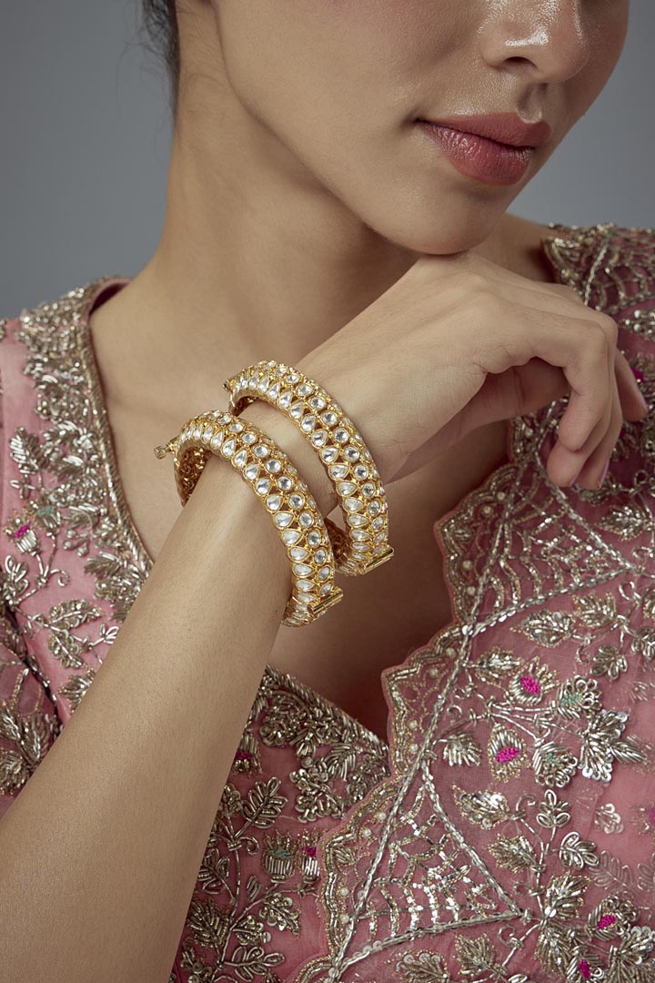 Vivinia By Vidhi Mehra Gold Plated Womens Kundan, Polki Pair of bangles VB028