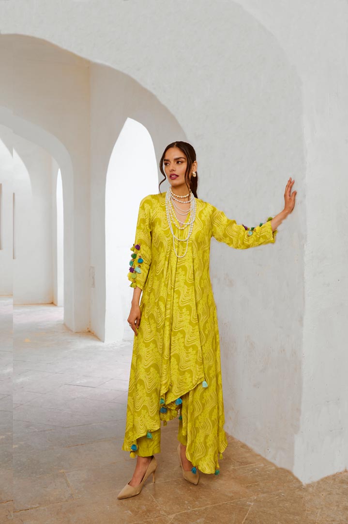 Image of Gulbahar Lemon green tassel tunic pant set