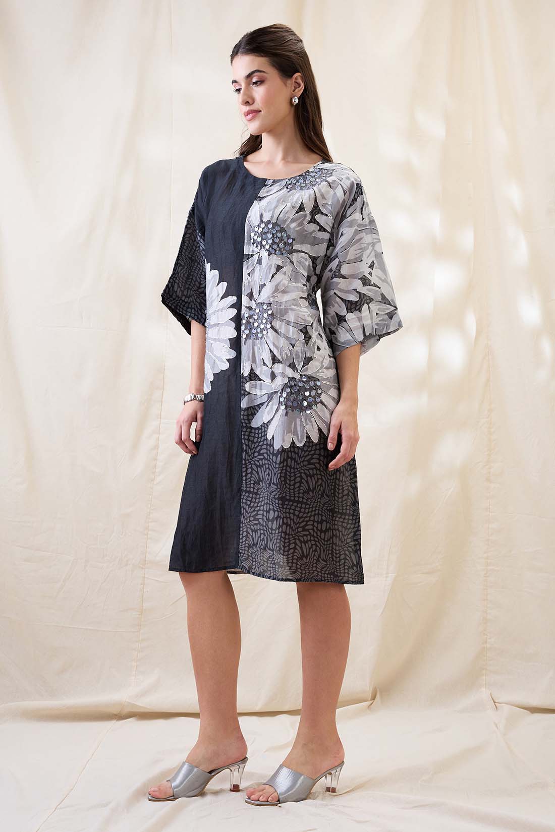 Ravya embellished boxy dress SP4638