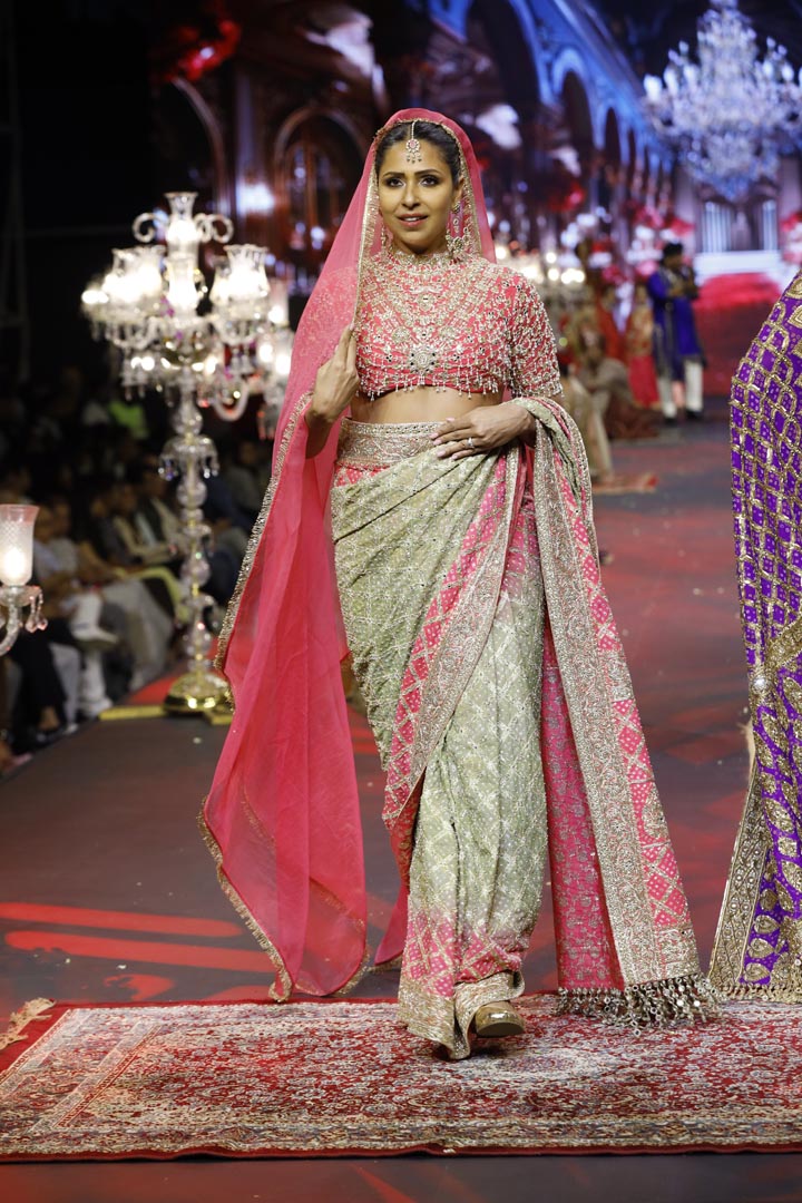 Gulnaar Ombré Saree Set