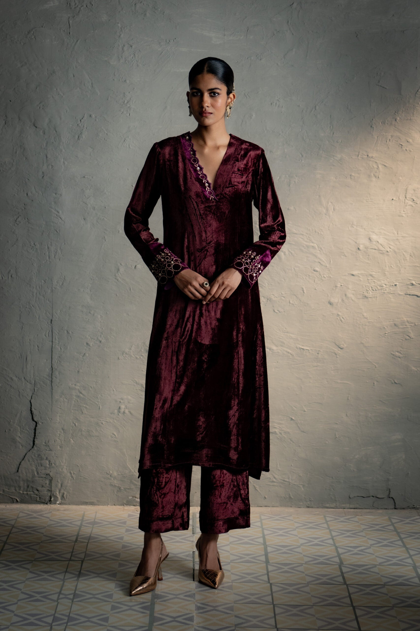 Maaya Brown V neck kurta Set