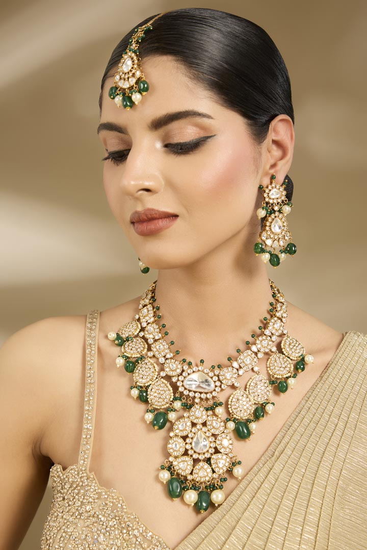 Elegant Kundan & Green Bead Bridal Necklace Set
