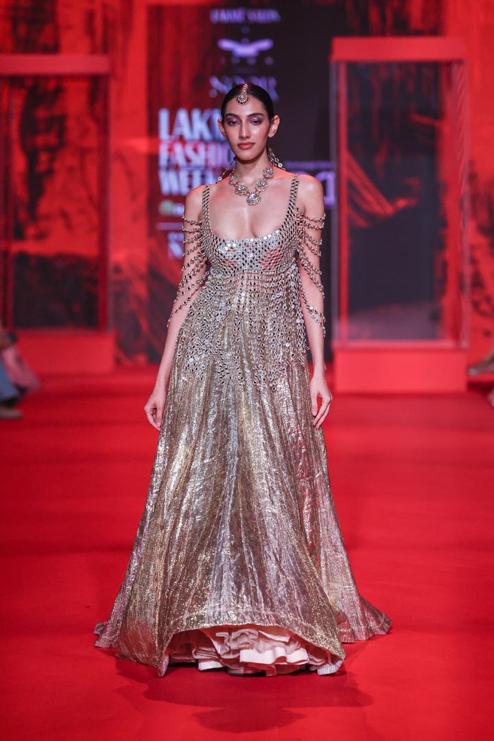 Darpanika Lehenga Set