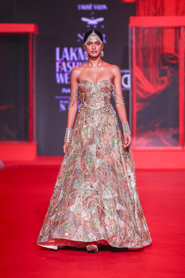 Pravanya Lehenga Set