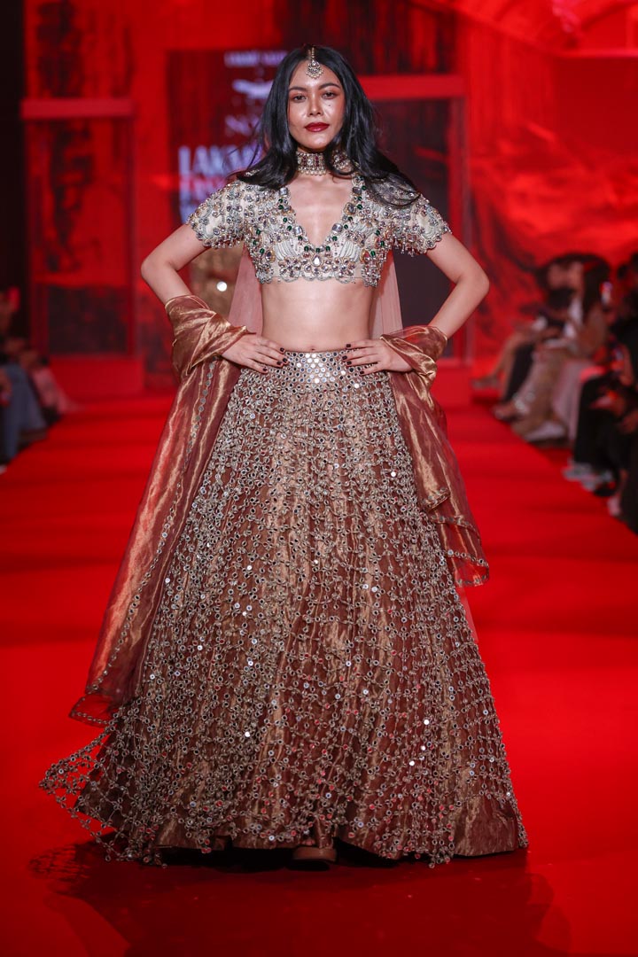 Tarakini Lehenga Set