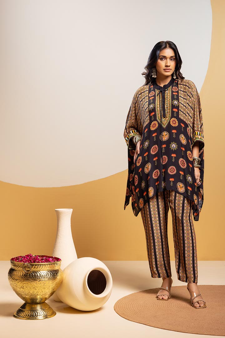 Taarani Embellished kimono kurta setSP4815