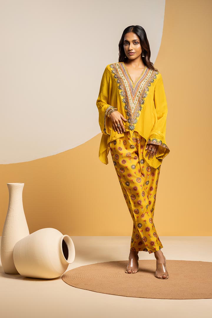 Taarani embellished V-neck co-ord  setSP4817