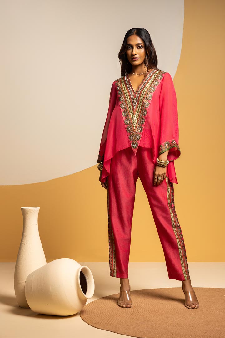 Taarani embellished V-neck co-ord  setSP4844