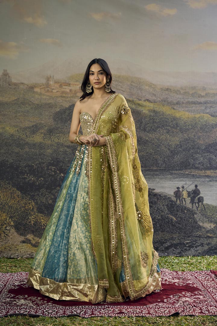 Myra Lehenga Set