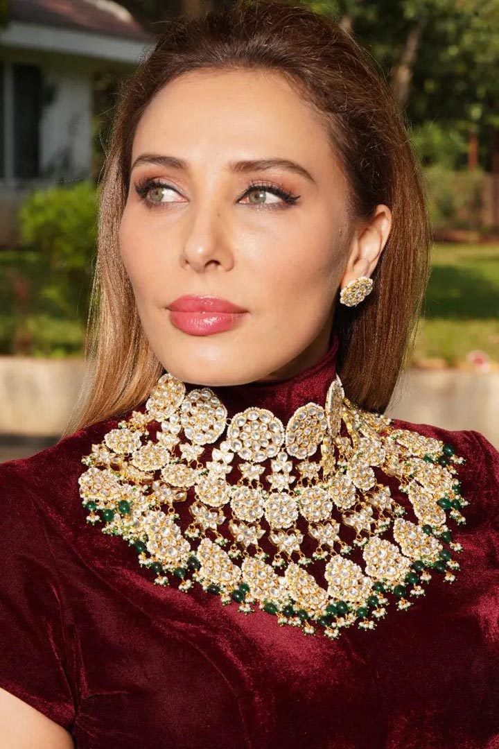 Parampara Uncut Pachhi Kundan Bridal Set