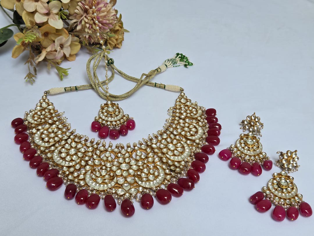 Ethnic Kundan Set with Red Beads and Maang Tikka