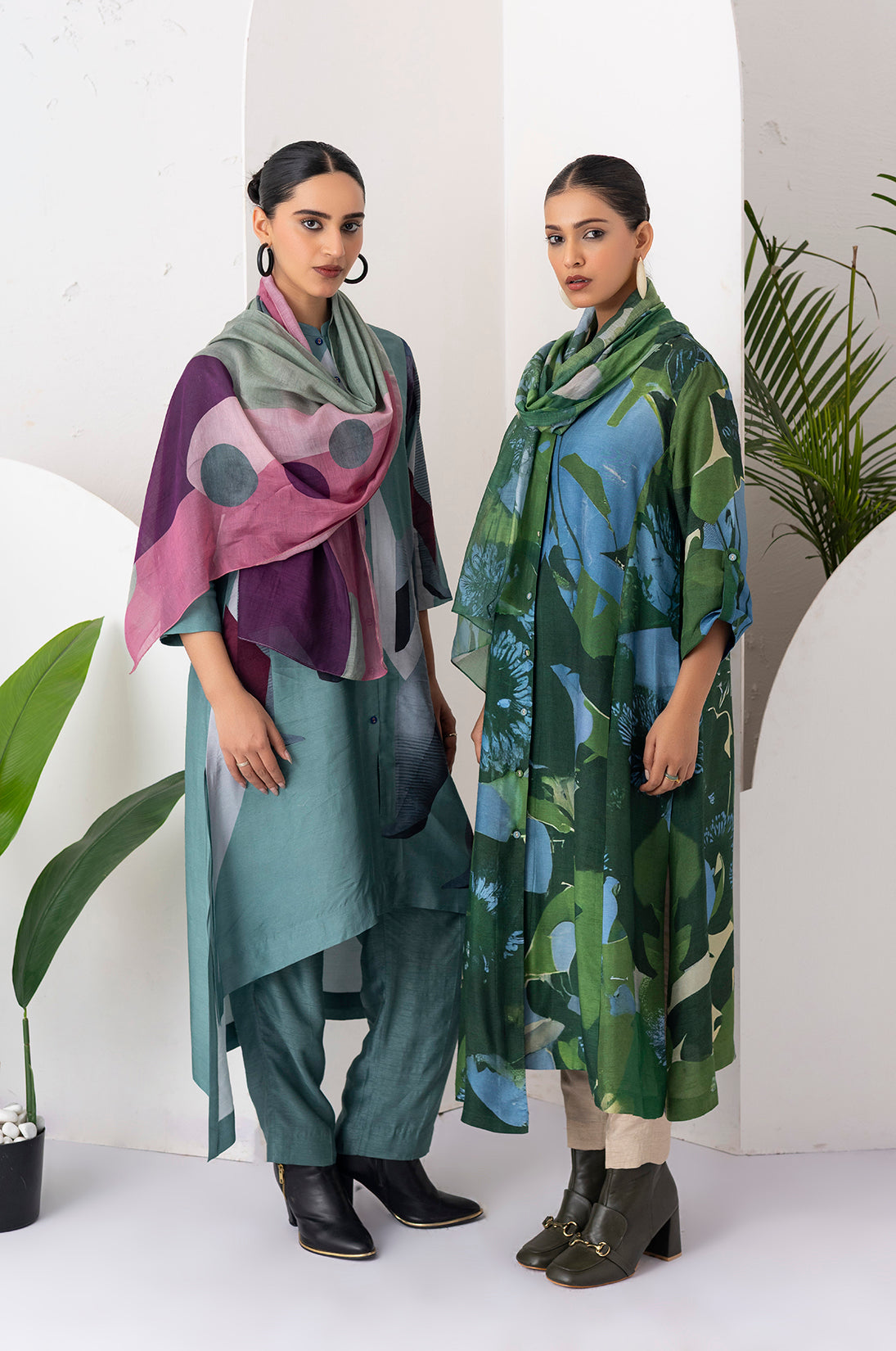 Salmon Pink & Wine Thin Chanderi Printed Stole  (1 PC)