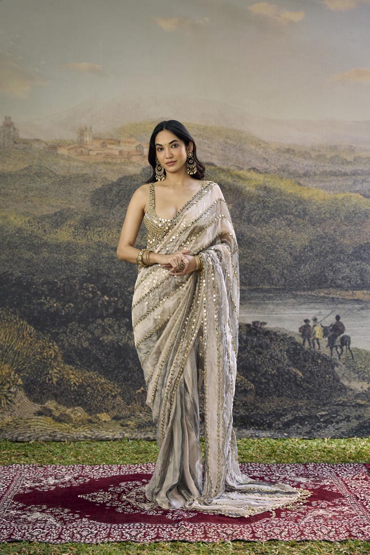 Avyra Saree Set: