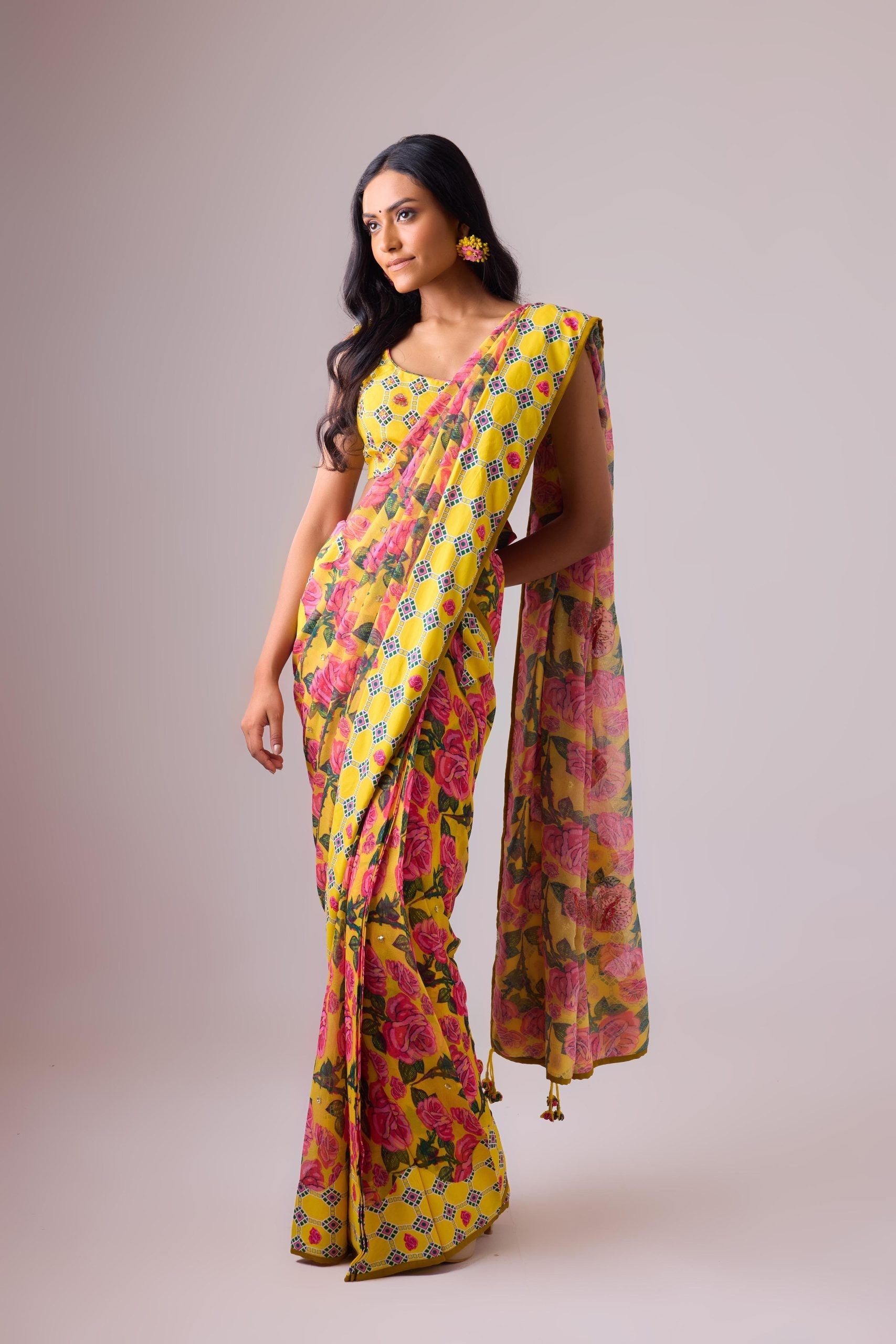 FLORAL PRINTED GEORGETTE SAREE WITH BACK KNOTTING  PRINTED  BLOUSE