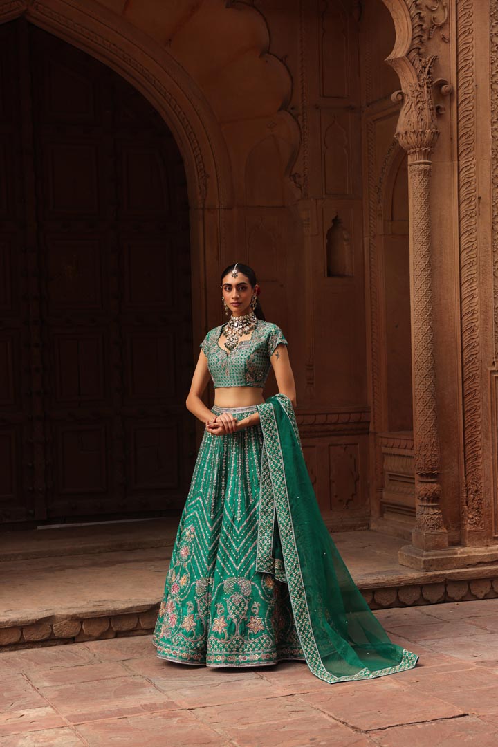 Ishq lehenga set