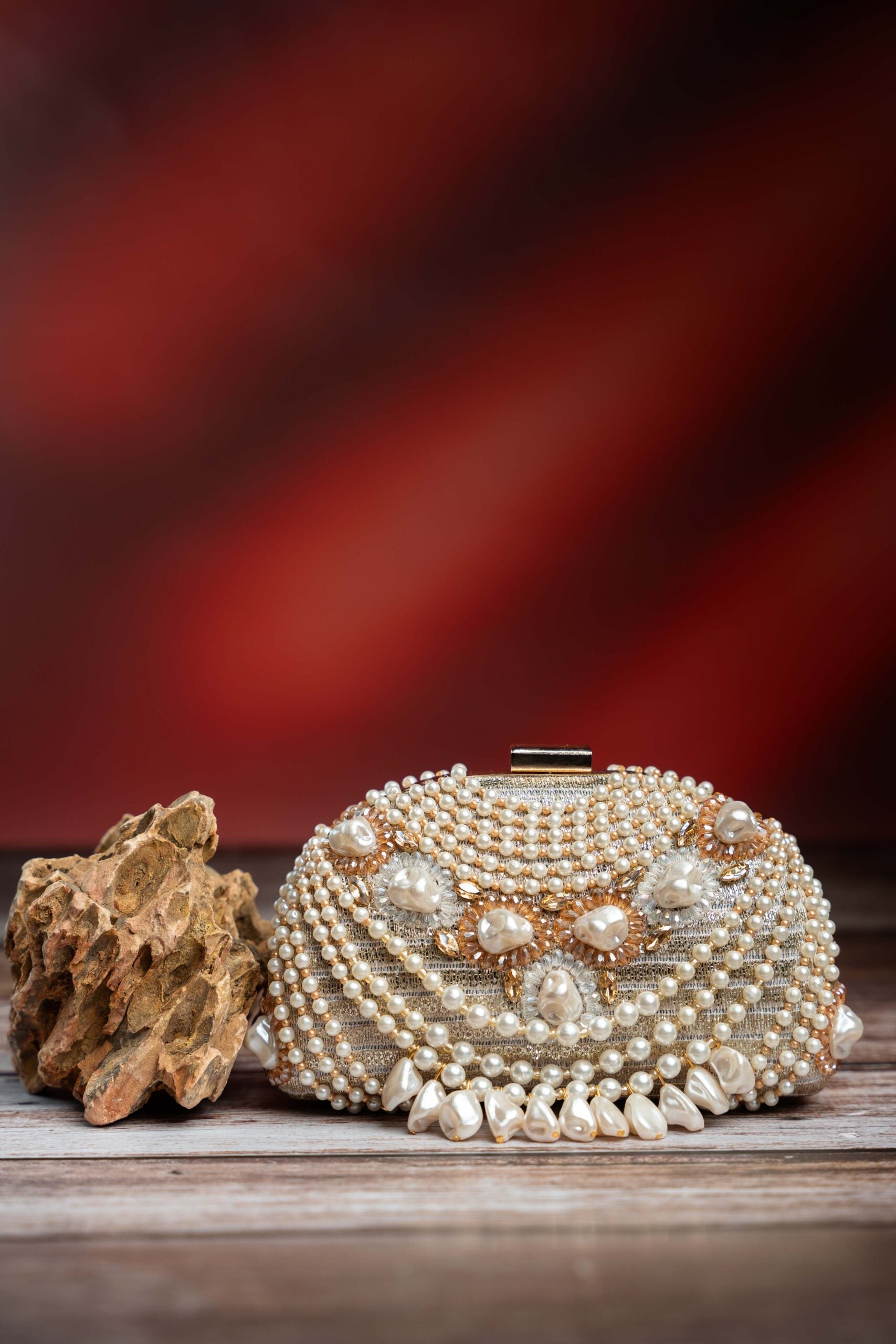 Pearl Adorn Kasse Gold