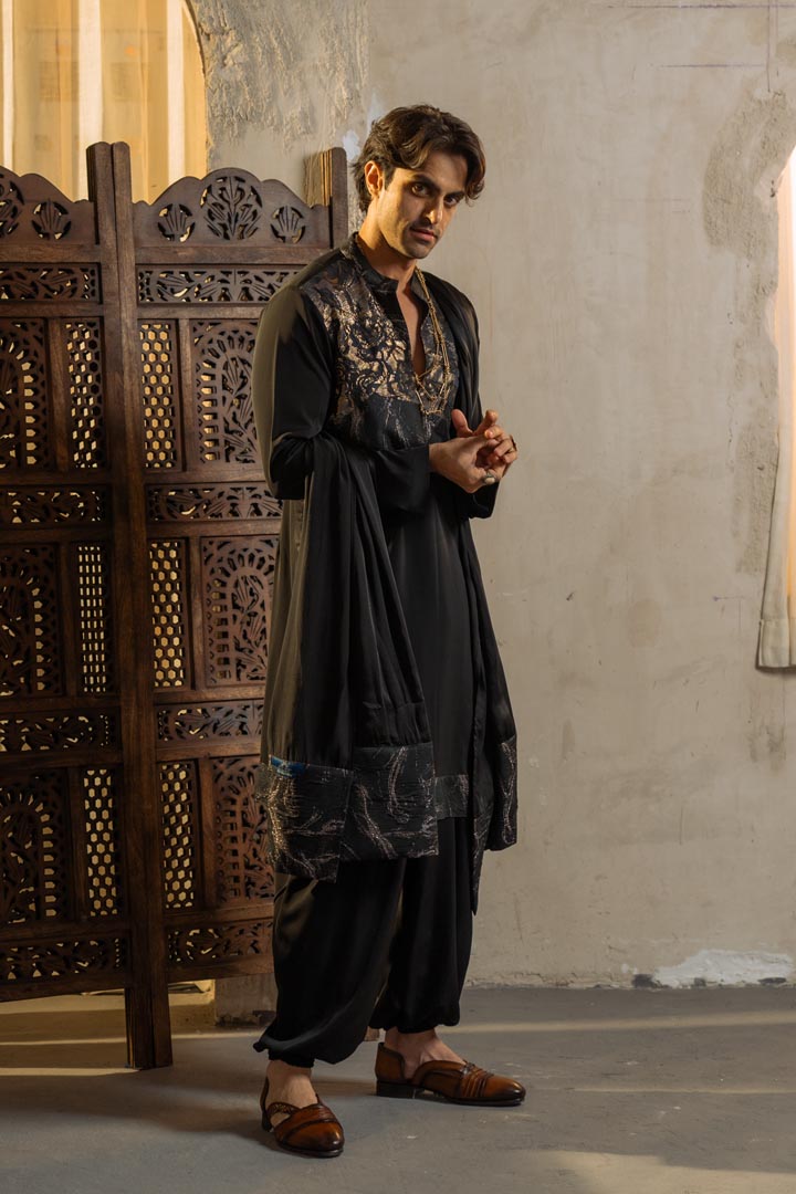 Black silk Crepe Kurta set with dupatta