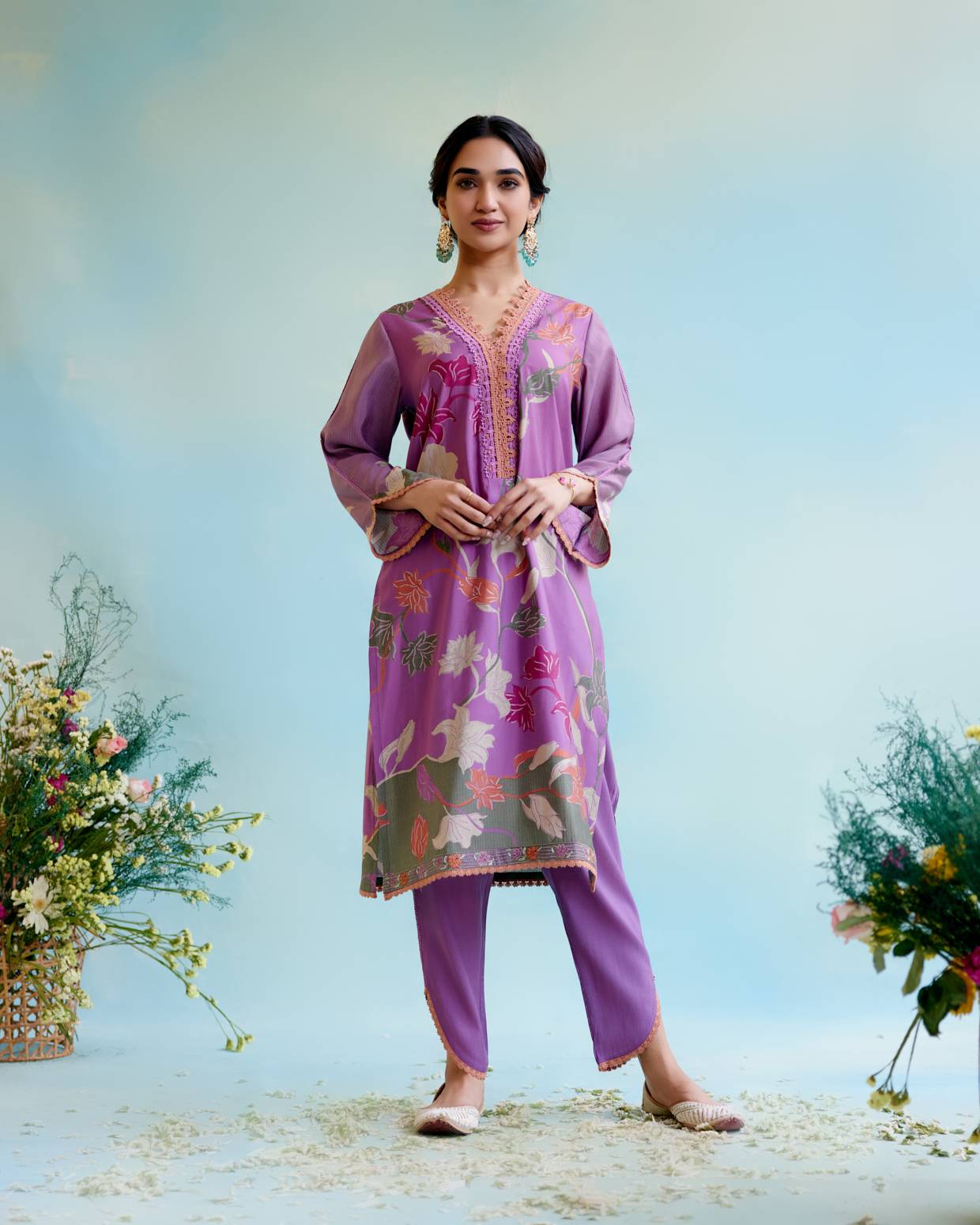 Image of Violet Vale Printer Kurta with 
delicate lace detailing with Tulip Pants and Dupatta