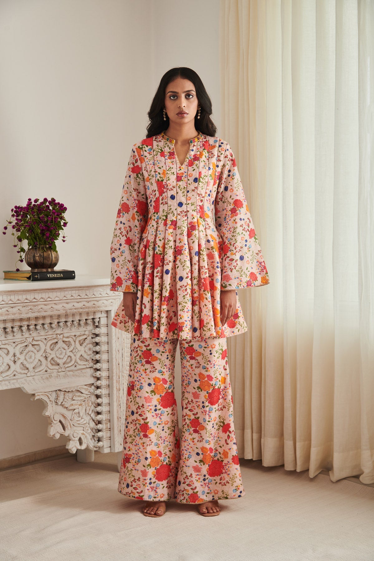 Vinamrh Kurta Set