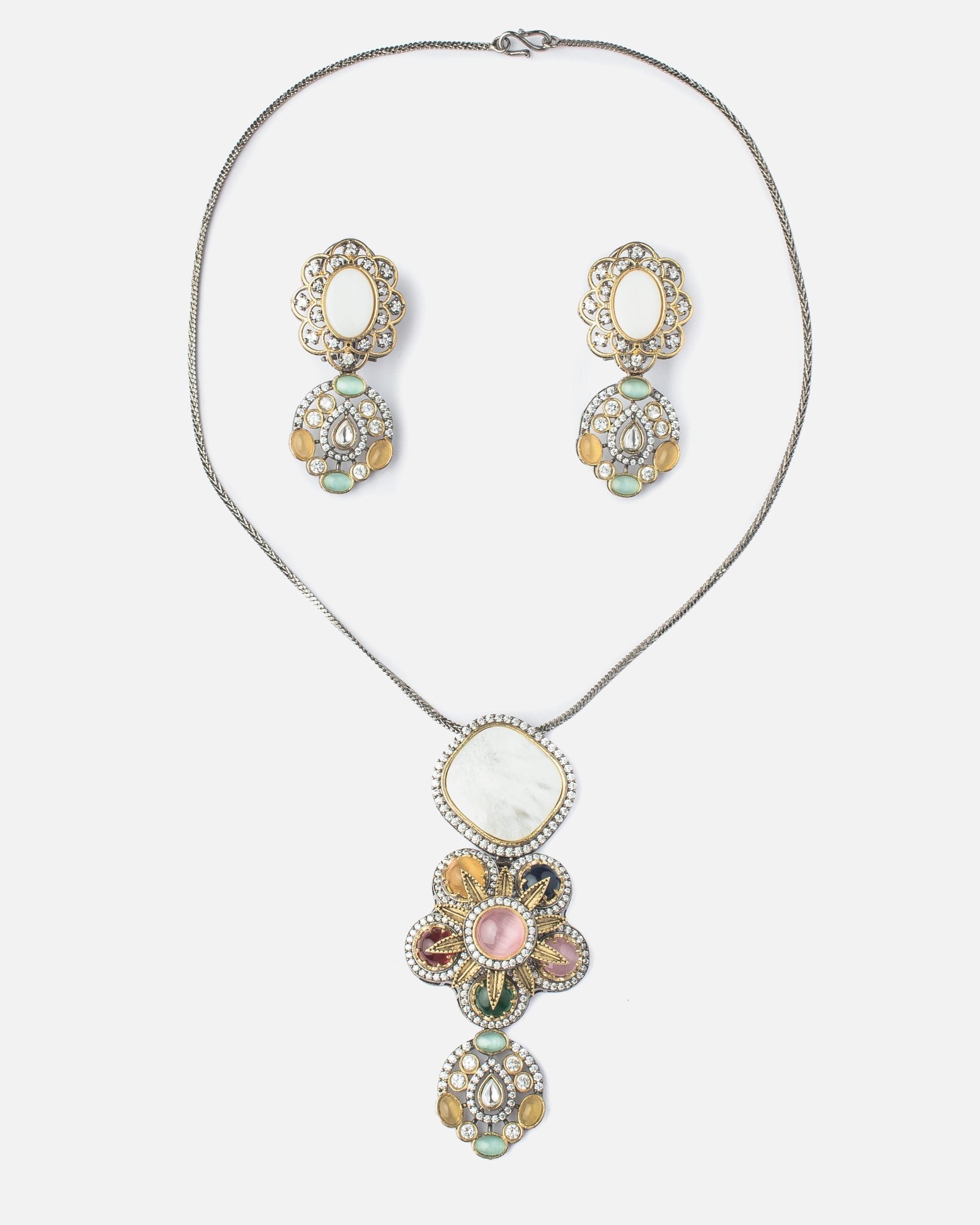 vivinia BY VIDHI MEHRA Saadgi White & Multi Womens Contemporary Short Necklace Set with Pair of Earrings (Freesize)