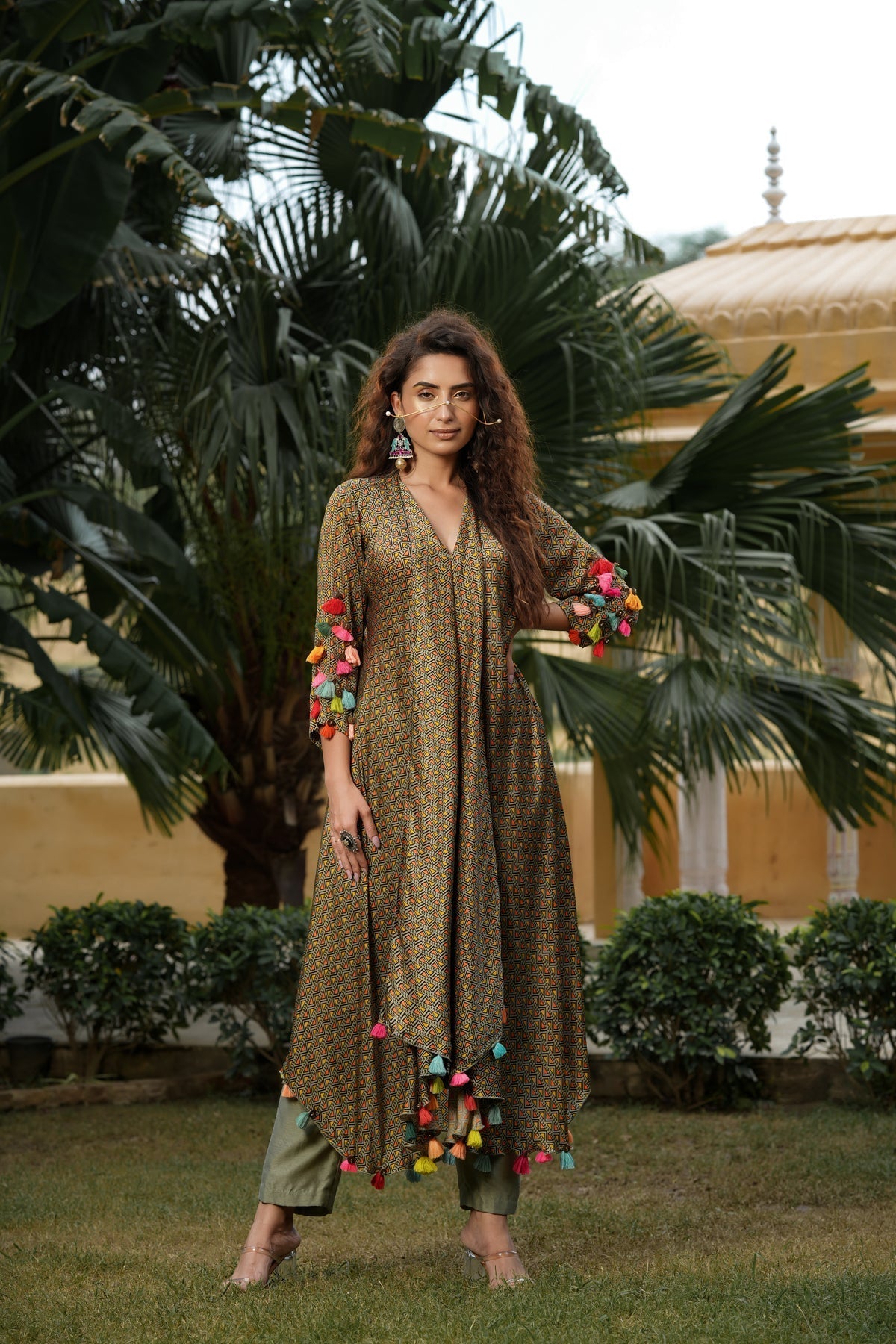 Image of Trevron sage green kurta with rangeen dhaagey