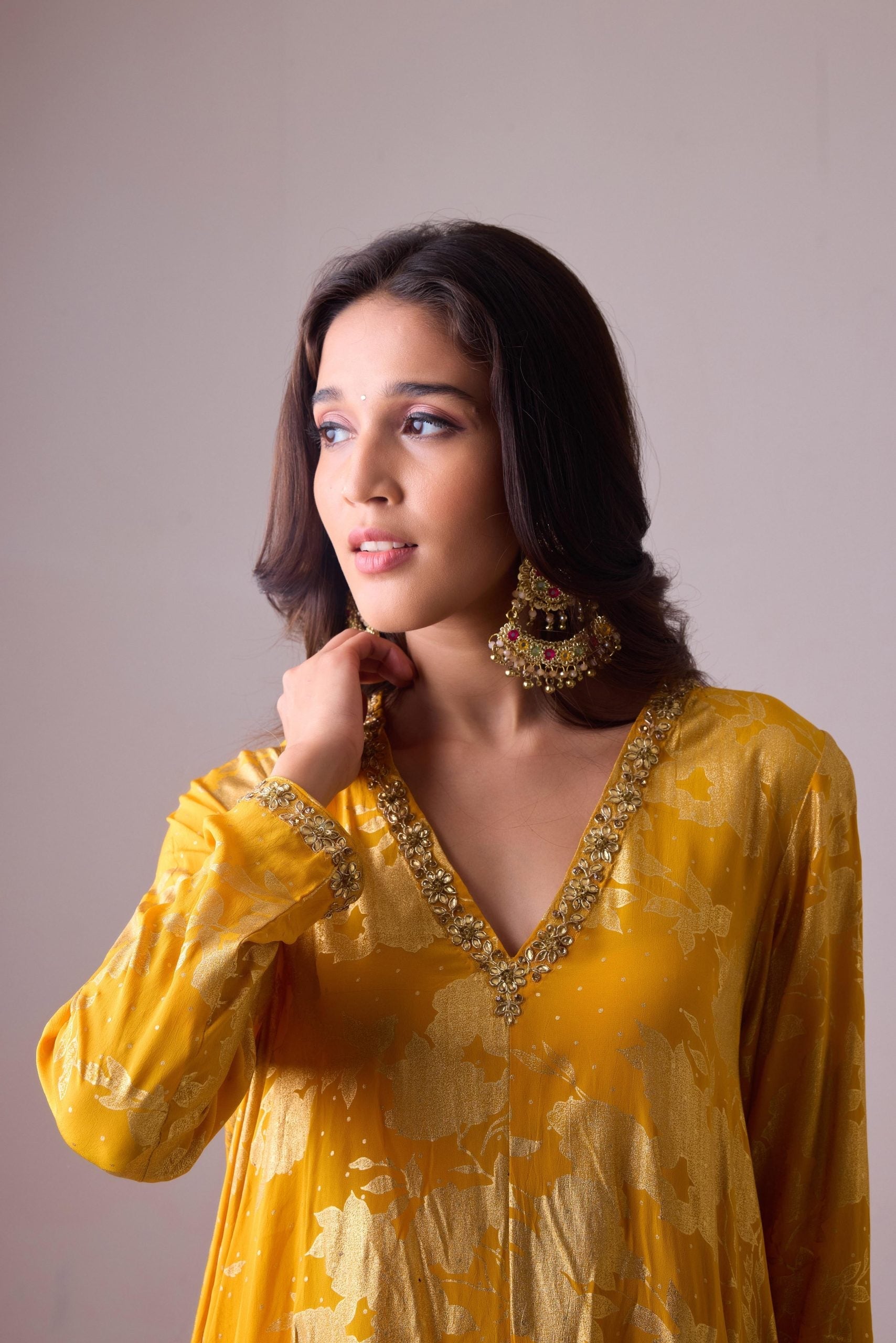 Long asymmetrical foil printed kurta