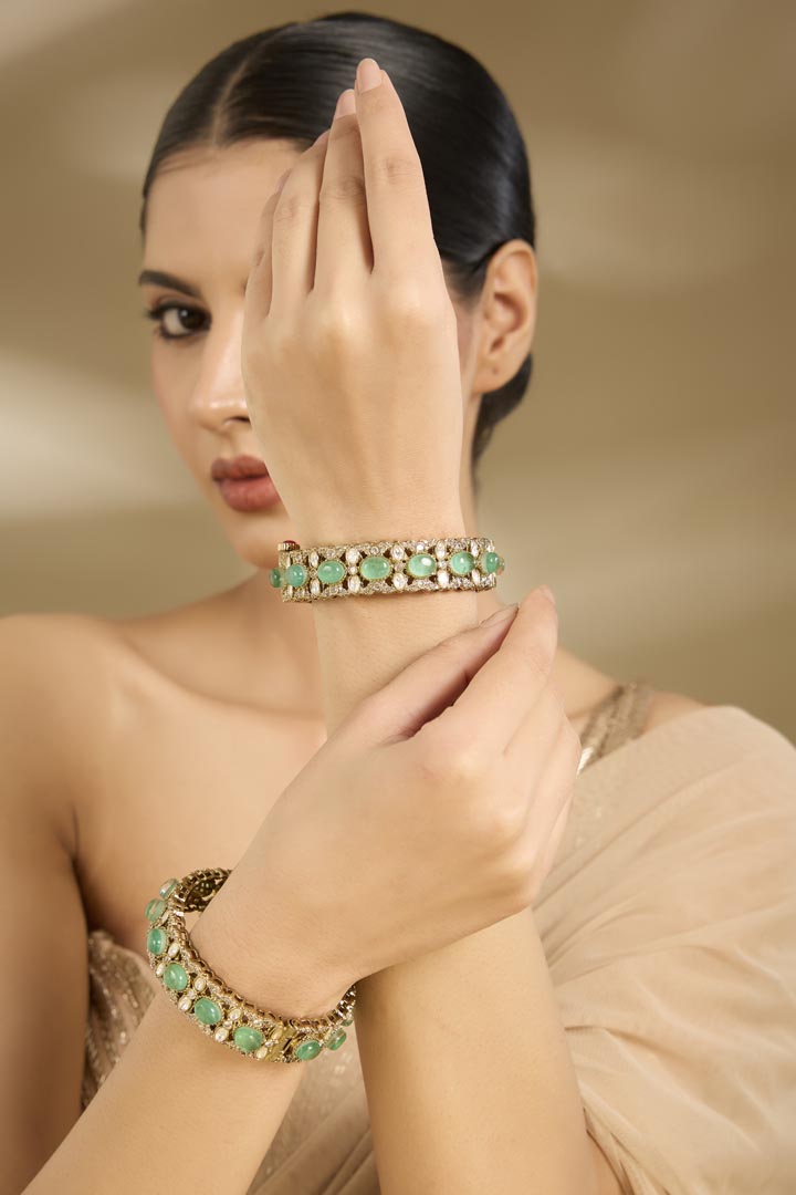 Emerald and Gold Kundan Bangle
