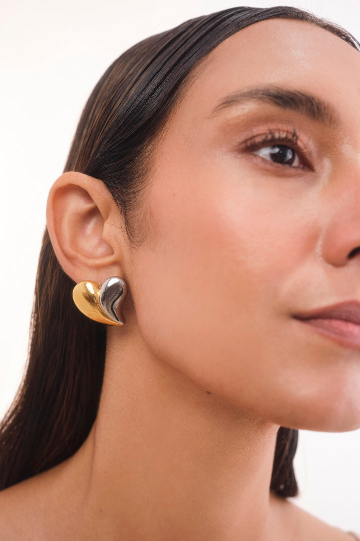 Dual tone Sim Heart Studs