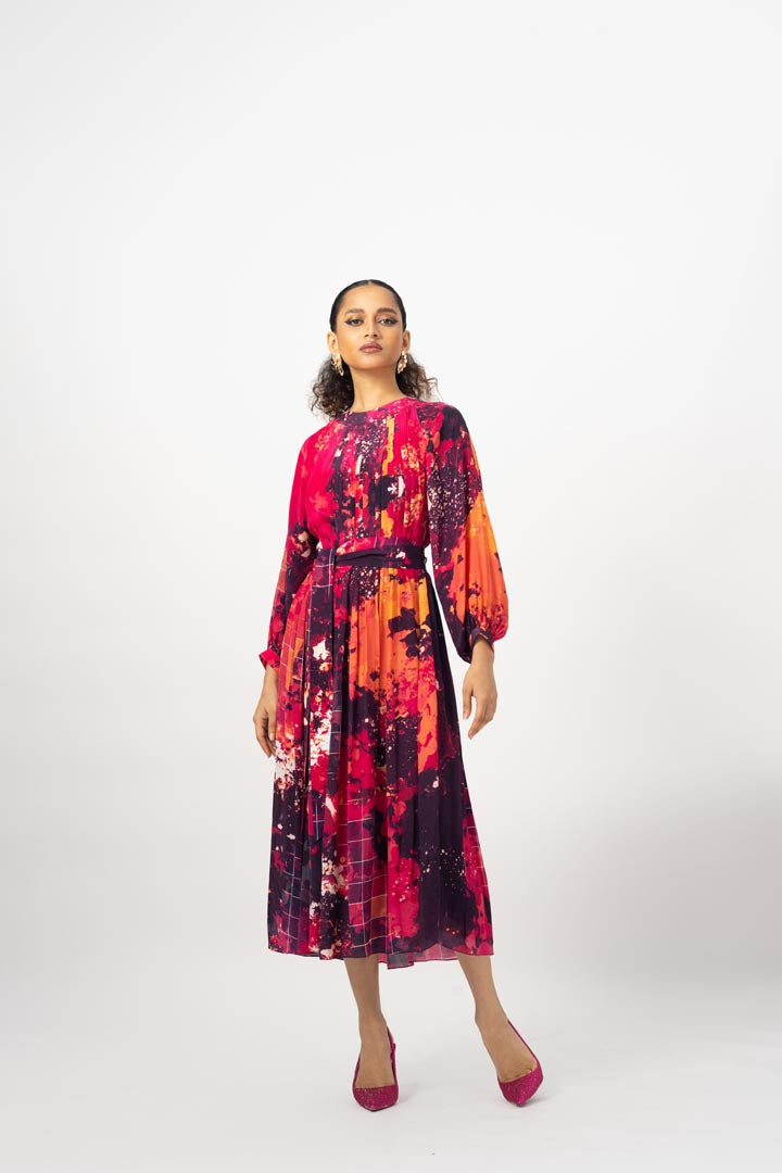 Pleated dress halter neck