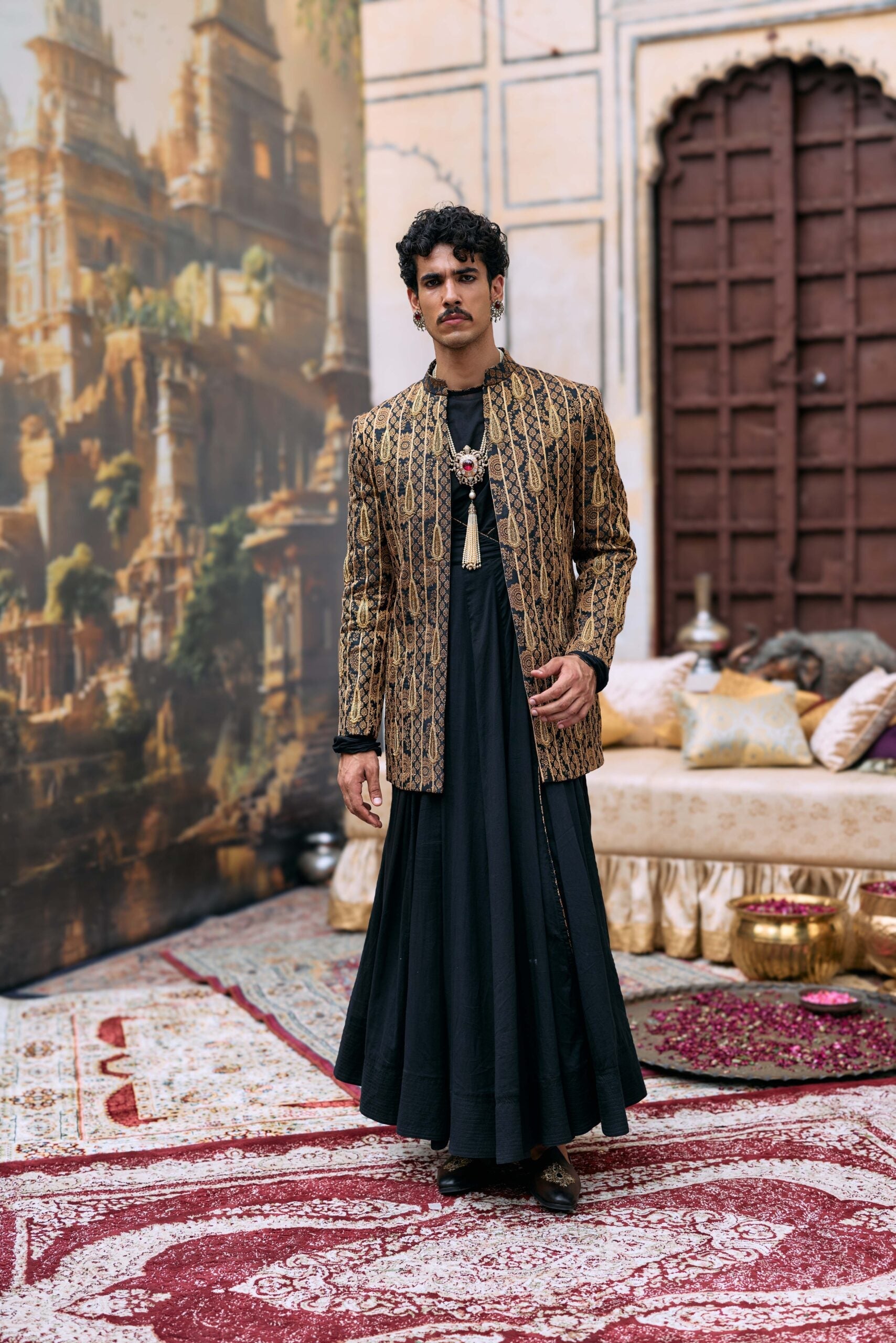 Hiranmaya Sherwani Set