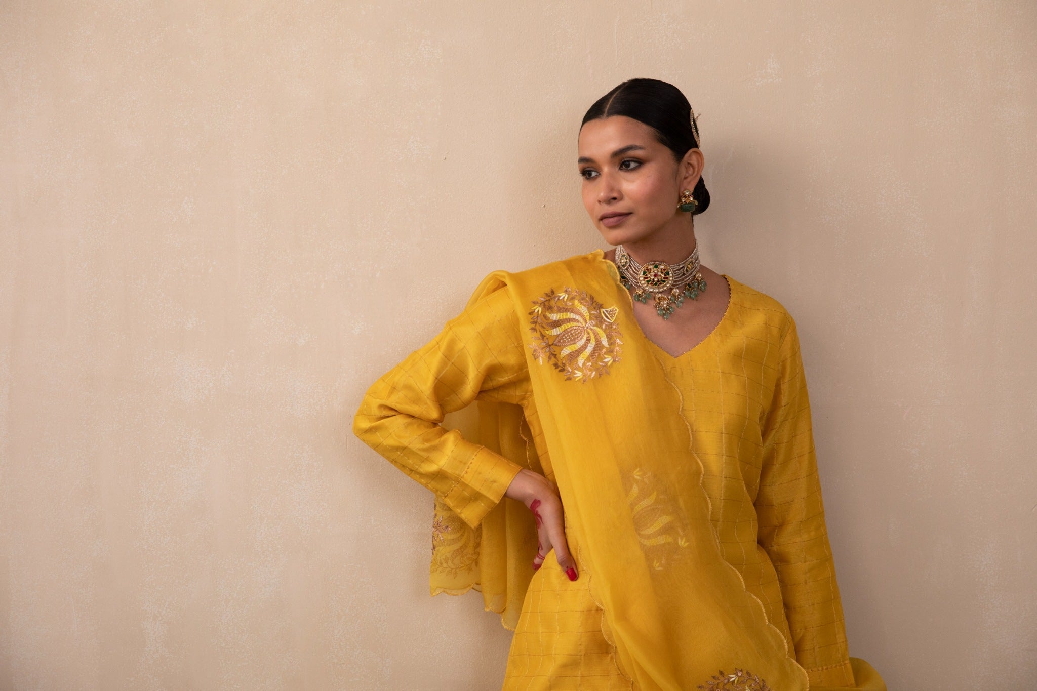 Checks Zari Kurta Set