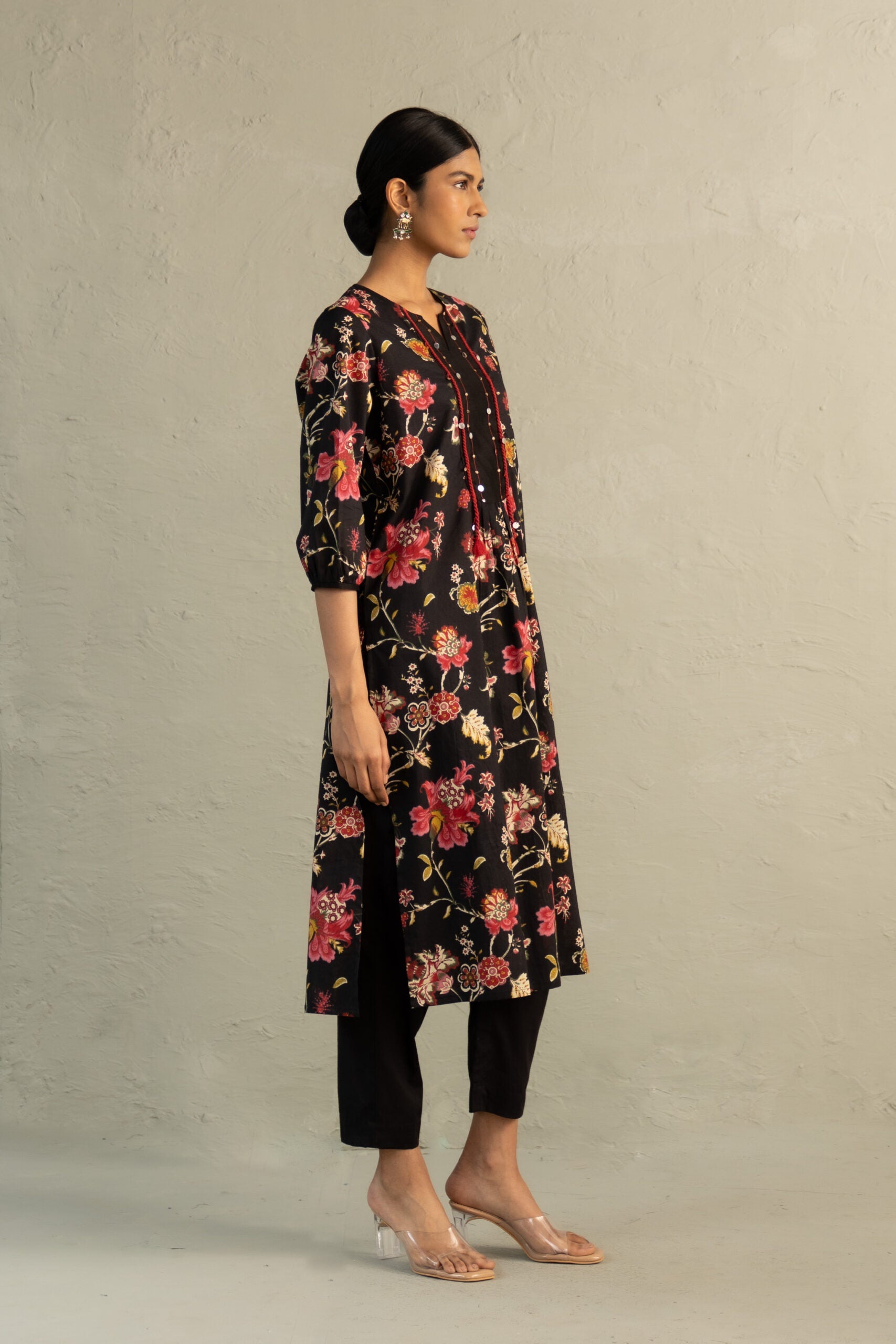 Black Phool Dori Kurta Set