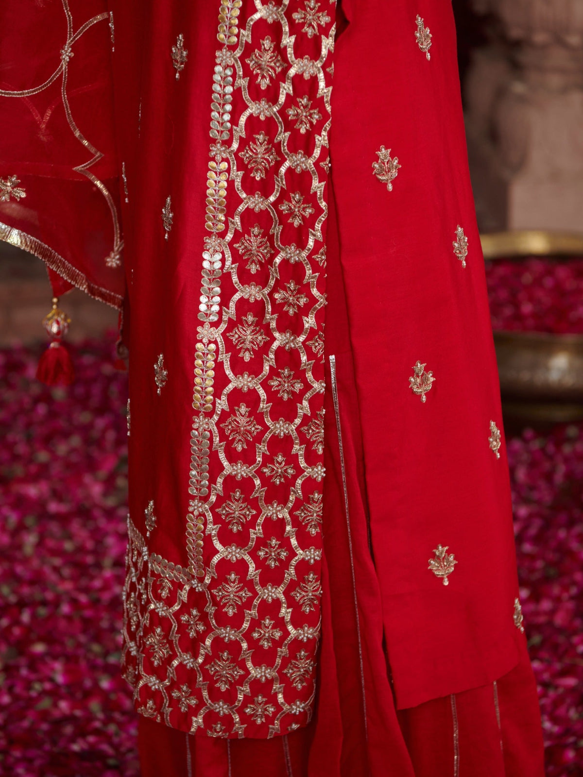 saarang signature sharara set