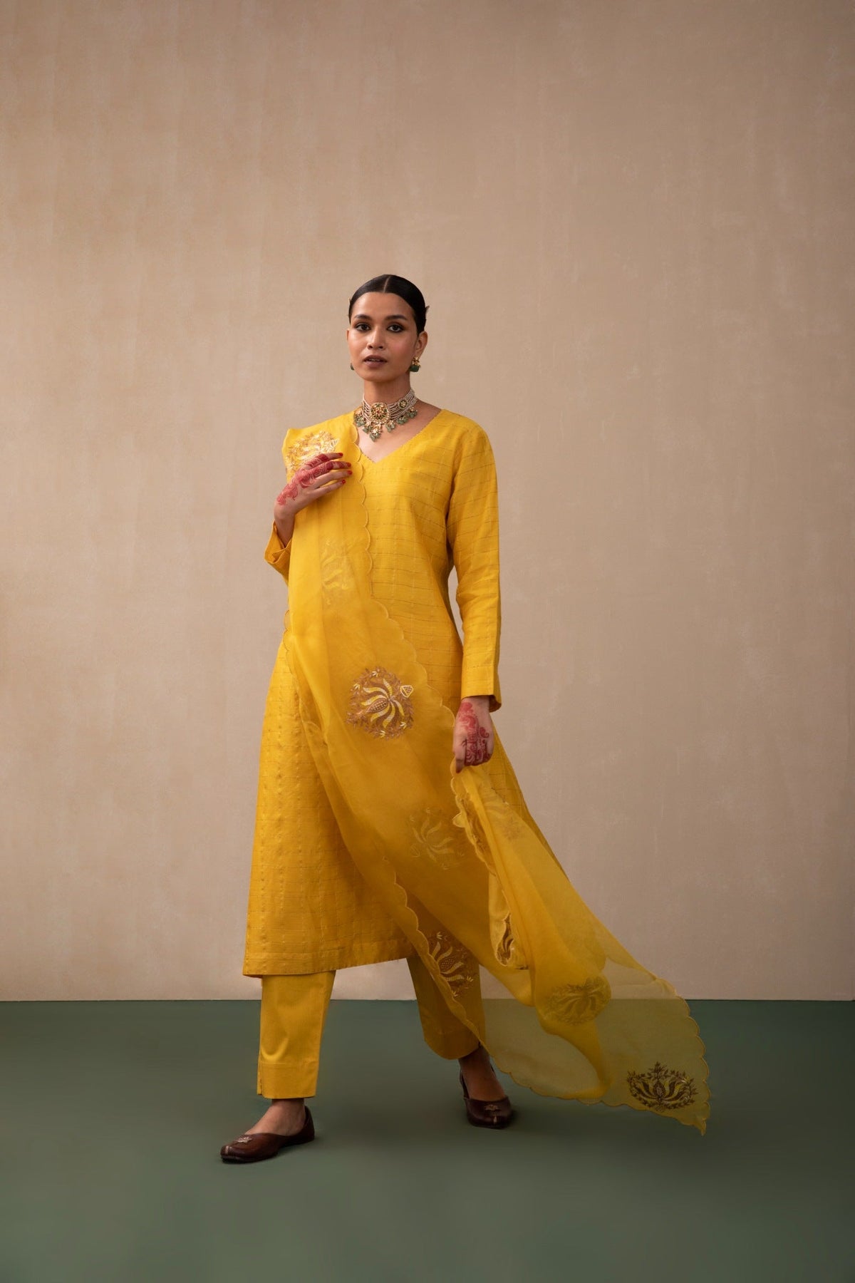 Checks Zari Kurta Set